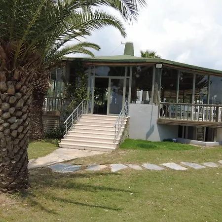 Cove Hotel 2*