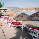 מלון Cove גומבט