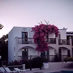Hotell Cove 2*