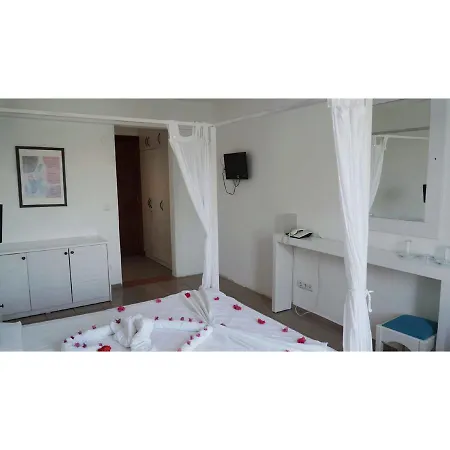 Cove Hotel